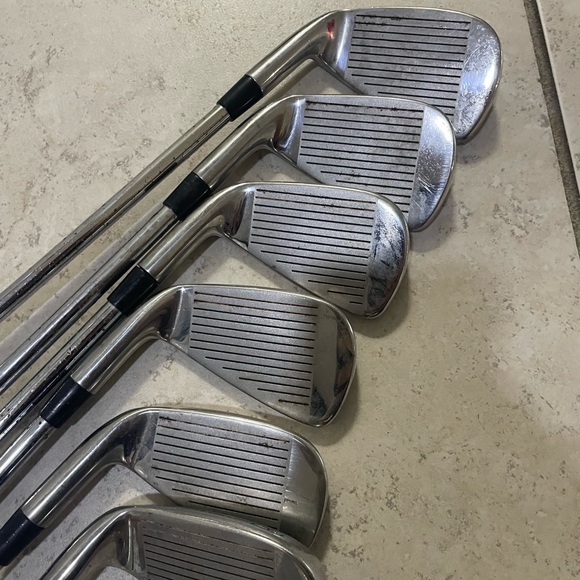 Dunlop 6 Pc Iron Set Tour TI
In right handed - Picture 2 of 7